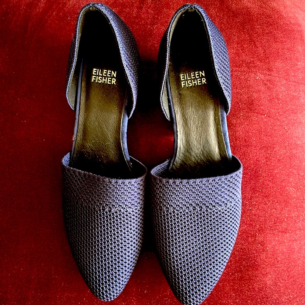 NWOB Eileen Fisher Navy Heeled Shoe Size 8 and 8.5